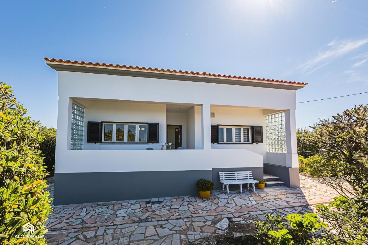 Casa A Beira Mar - Countryhouse With Ocean View São Pedro da Cadeira Eksteriør billede
